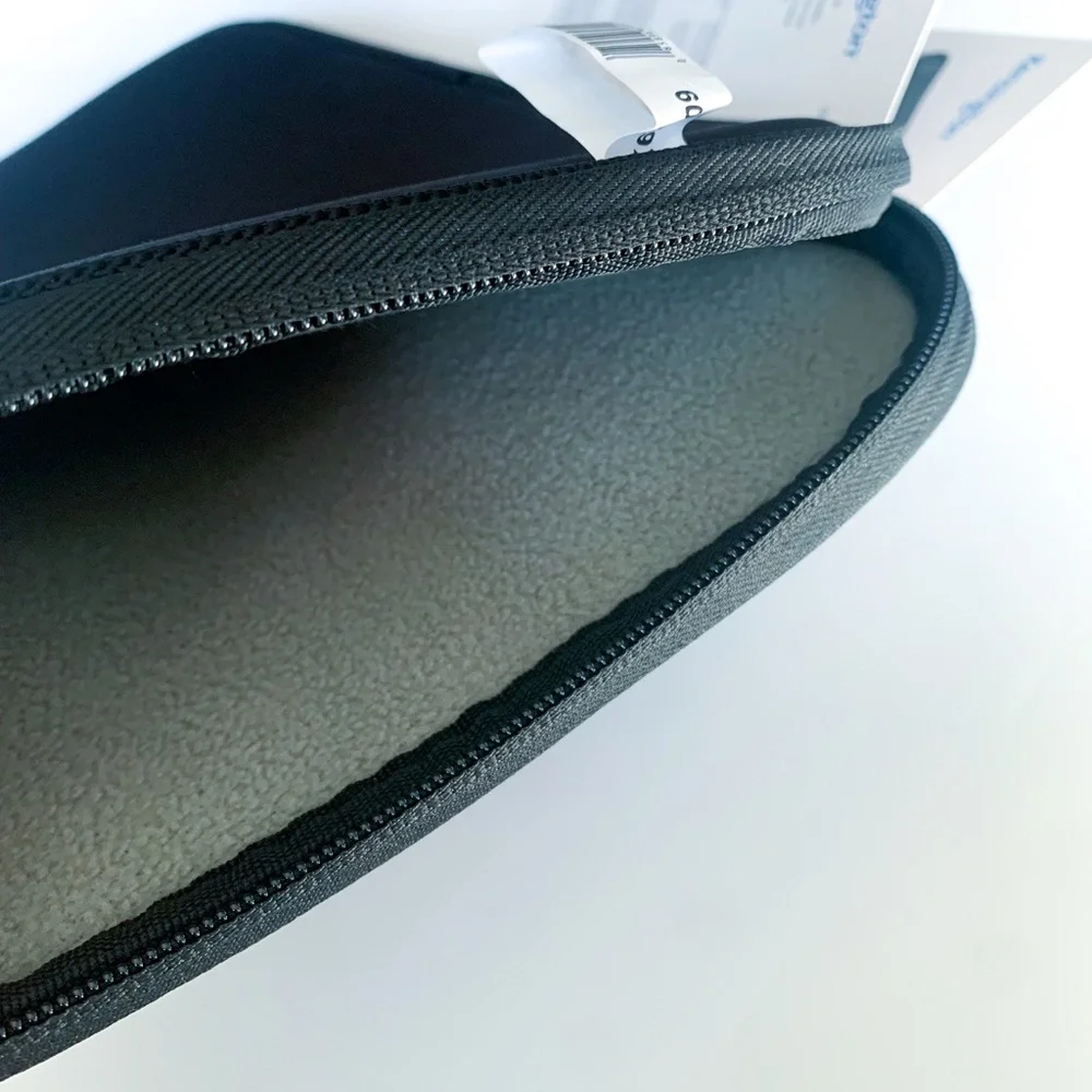 Kensington Universal Electronics Sleeve